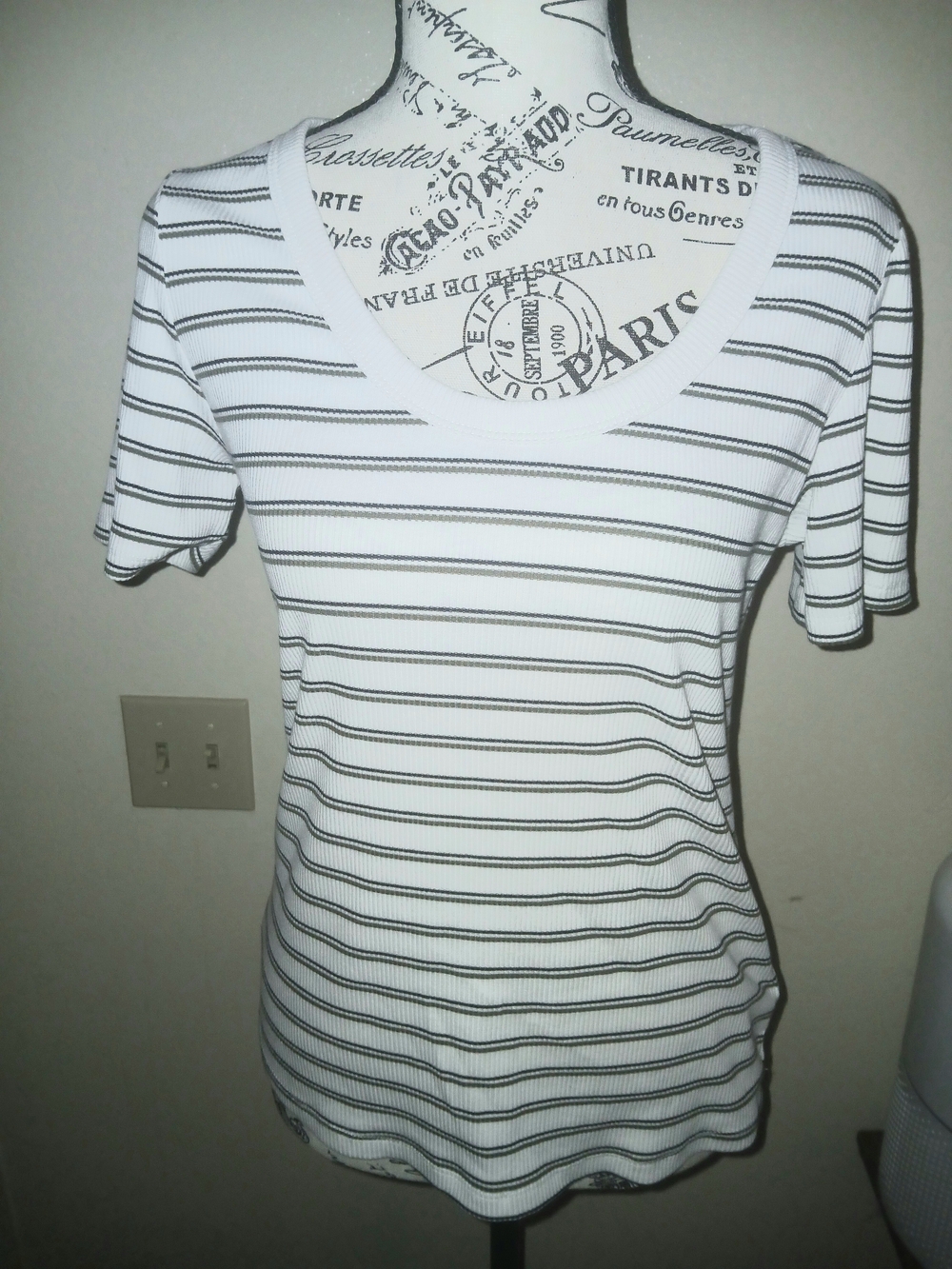 GAP White Short-Sleeve Scoop Neck Tee with Black Stripes